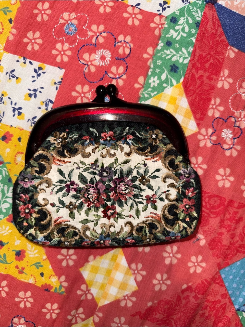 Floral Tapestry Kiss-Lock Coin Purse in Red